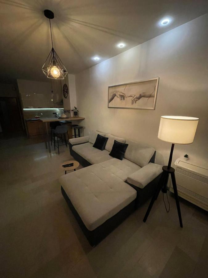 Oliver Ankaran Ngoại thất bức ảnh